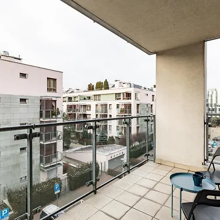 Super Apart Chodkiewicza 10 * Warszawa