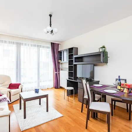 Super Apart Chodkiewicza 10 * Warszawa