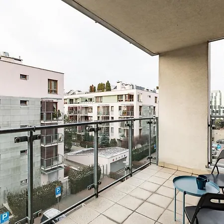 Superapart Chodkiewicza 10 * Warschau